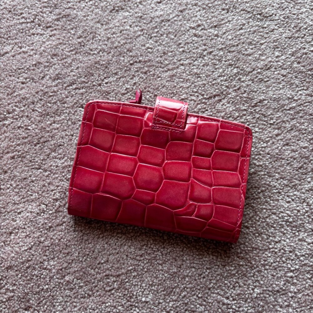 Bosca Hot Pink Croc-Embossed Wallet & Mini Wallet Set (Latch Shut) - Picture 4 of 8